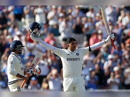 IND vs ENG: एजबेस्टन में शुभमन गिल के बल्ले से हुई रिकॉर्ड्स की बरसात, गावस्कर-विराट कोहली के खास क्लब में हुए शामिल IND vs ENG: एजबेस्टन में शुभमन गिल के बल्ले से हुई रिकॉर्ड्स की बरसात, गावस्कर-विराट कोहली के खास क्लब में हुए शामिल