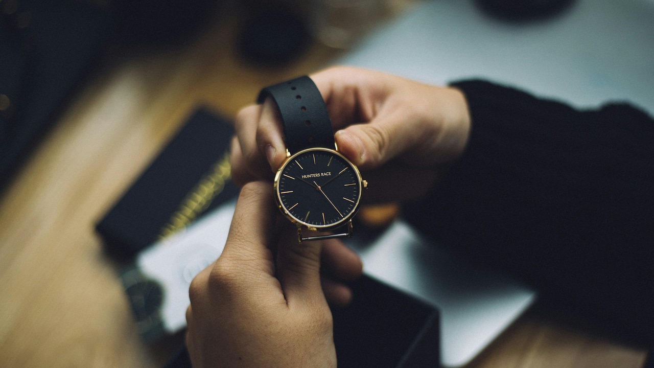 Get Top 5 Luxurious Watches For Men And Women On Myntra Grand Festive Days.