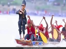 कौन है 'ऑरा फॉर्मर'? रेसिंग बोट पर डांस कर दुनियाभर में हुआ वायरल, जानें इसके बारे में सबकुछ कौन है 'ऑरा फॉर्मर'? रेसिंग बोट पर डांस कर दुनियाभर में हुआ वायरल, जानें इसके बारे में सबकुछ