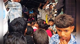 Tribal Education : आदिवासी विद्यार्थ्यांची गुरांप्रमाणे वाहतूक,&nbsp;जीवावर उदार होऊन शिक्षणासाठी जीवघेणा प्रवास&nbsp;