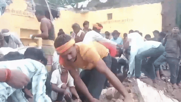 टूटती सांस को बचाने की जद्दोजहद... जब राजस्‍थान में मलबे में दबे बच्‍चों को बचाने के लिए दौड़ पड़े ग्रामीण