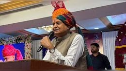 मराठी-हिंदी विवाद पर राजस्&zwj;थान के पूर्व सीएम गहलोत की एंट्री, बोले- हम भी अंग्रेजी के खिलाफ थे...