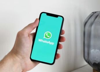 WhatsApp führt KI-gestützte Chat-Hintergrundfunktion ein; Antworten auf Thread-Nachrichten in der Entwicklung entdeckt