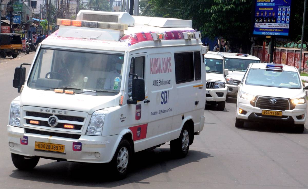 ओडिशा में बदमाशों ने पेट्रोल डालकर जलाया, अब झुलसी पीड़िता को एयरलिफ्ट कर लाया गया दिल्ली एम्स