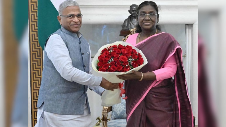 राष्ट्रपति से मिले राज्यसभा के उपसभापति हरिवंश, जगदीप धनखड़ का इस्तीफा हो चुका है मंजूर