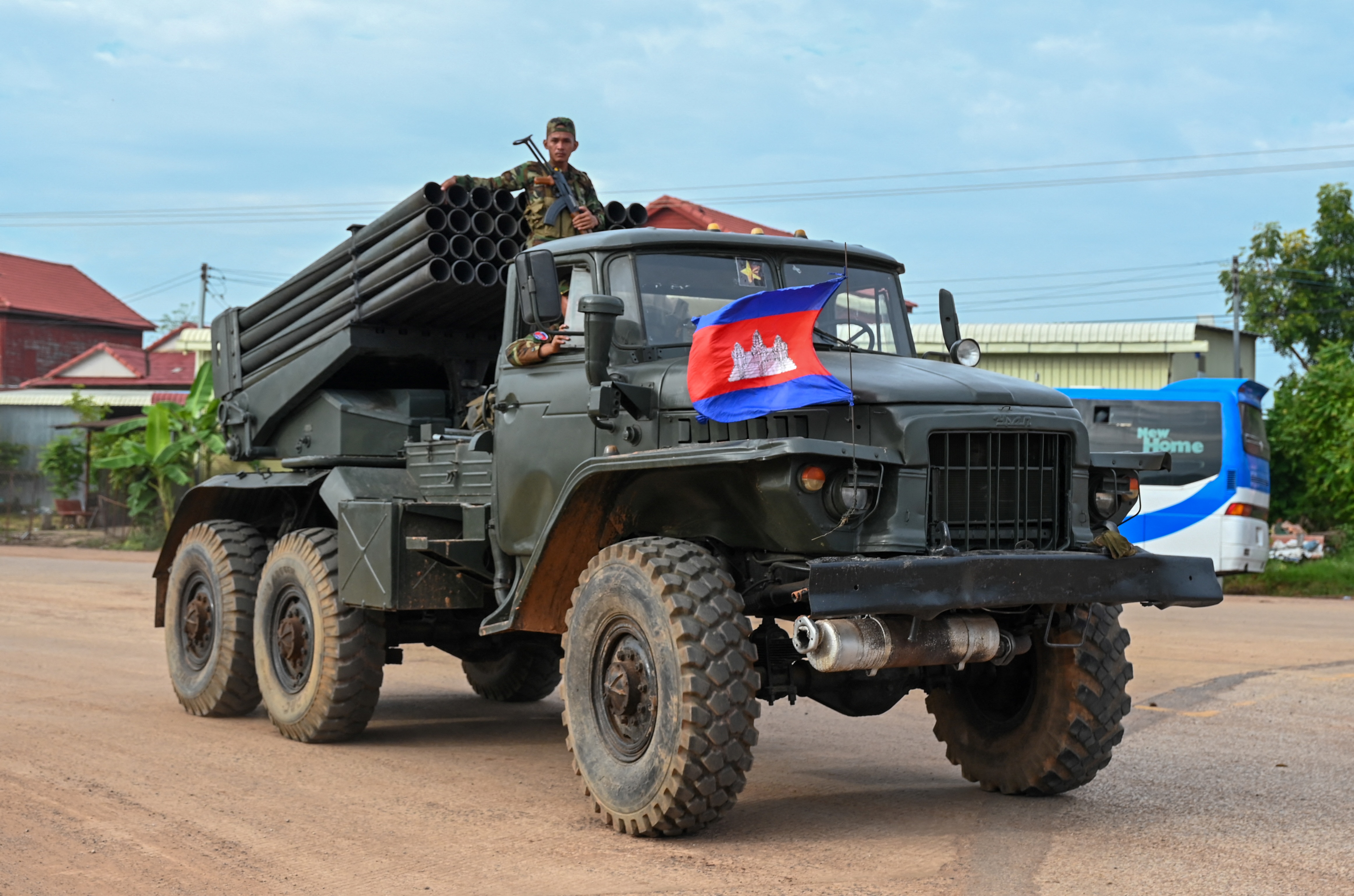 Video Shows Missile Exchange Between Thailand, Cambodia As Clash Kills 16