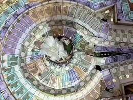 Washim News: पद्मेश्वरन मंदिरात नोटांचा पाऊस,5 लाख 51 हजार रुपयांच्या नोटांनी महादेवाचा अद्भुत शृंगार