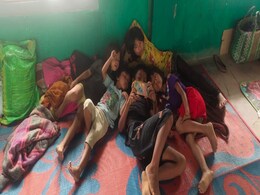 म्यांमार से फिर कैसी दशहत, जान बचाकर आए 4000 लोगों ने ली मिजोरम में शरण म्यांमार से फिर कैसी दशहत, जान बचाकर आए 4000 लोगों ने ली मिजोरम में शरण