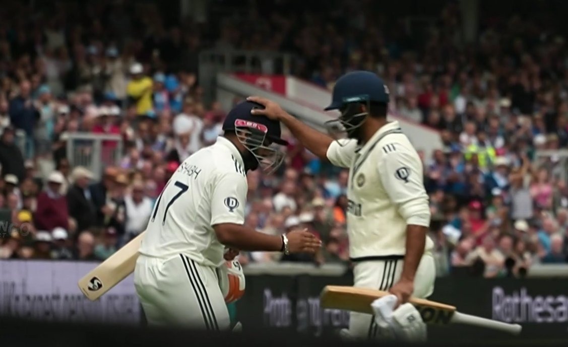 Pant Comes Out To Bat Despite Big Injury. Moment With Shardul Goes Viral