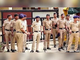 मुंबई में ट्यूशन जाने को कहा गया तो एक्ट्रेस के बेटे ने 50वीं मंजिल से लगा दी छलांग मुंबई में ट्यूशन जाने को कहा गया तो एक्ट्रेस के बेटे ने 50वीं मंजिल से लगा दी छलांग