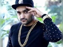 सिंगर राहुल फाजिलपुरिया पर फायरिंग करने वाले आरोपियों की हुई पहचान, एक कार भी जब्त सिंगर राहुल फाजिलपुरिया पर फायरिंग करने वाले आरोपियों की हुई पहचान, एक कार भी जब्त