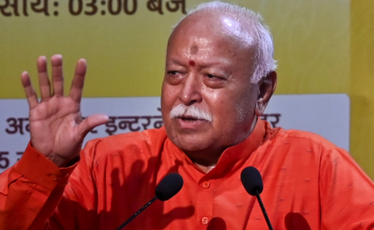 आरएसएस प्रमुख मोहन भागवत से मिले कई मुस्लिम मौलाना, इन मुद्दों पर की बैठकर चर्चा