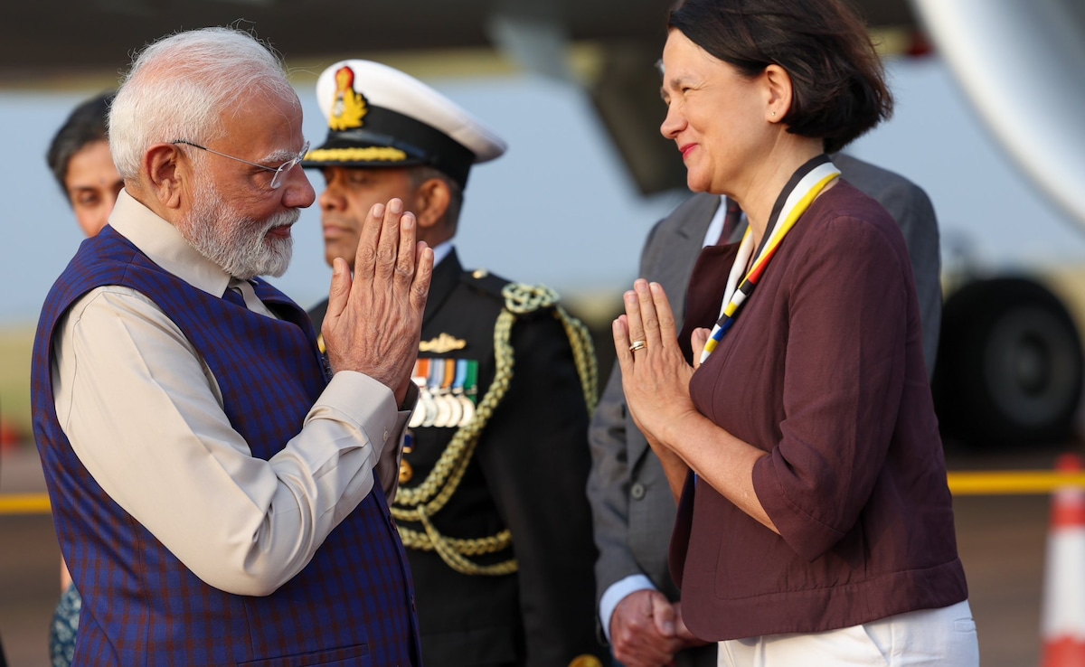 Narendra Modi UK Visit LIVE: PM Modi Lands In London, Trade Agreement, Khalistanis On Agenda