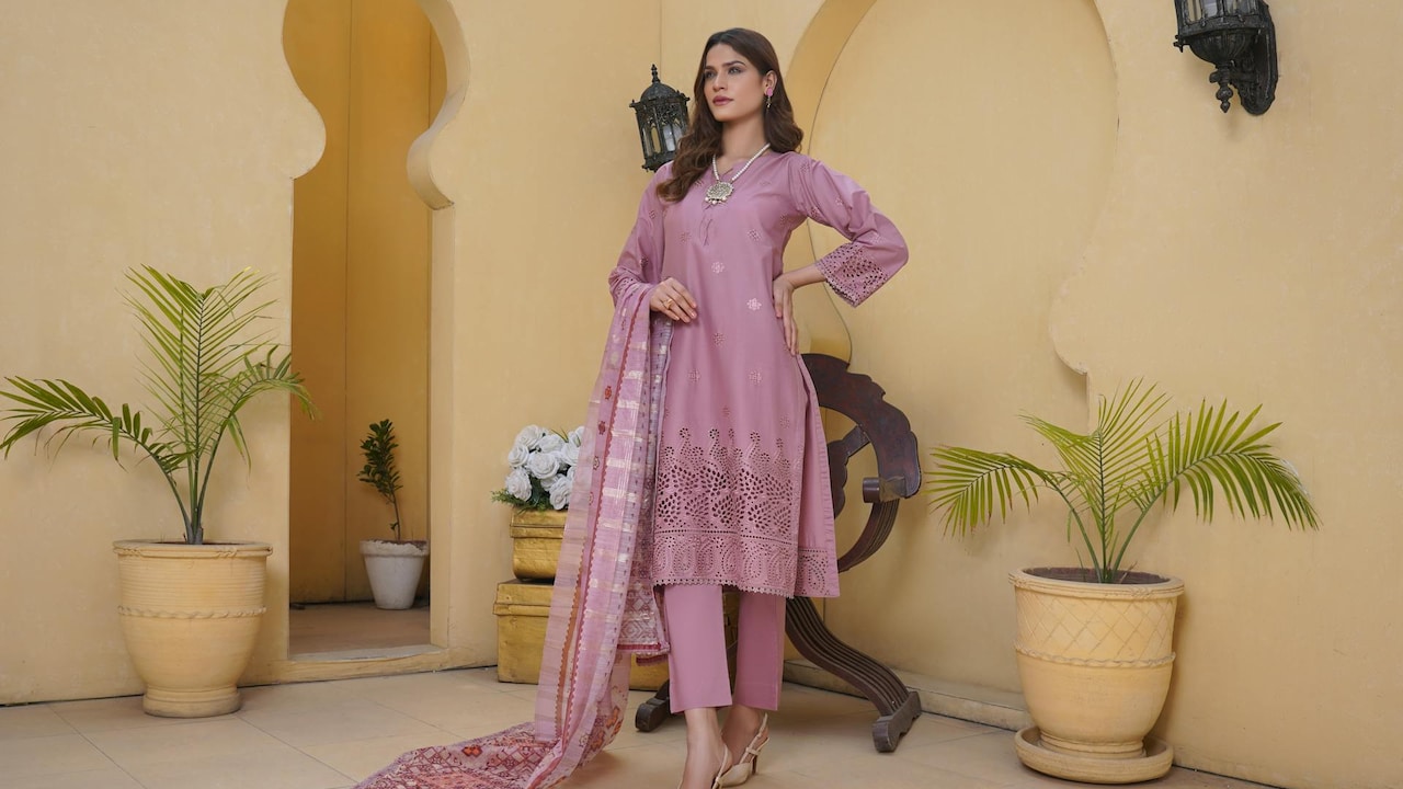 Vaamsi Kurta Sets At 60% Off