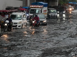 Heavy Rain In North India, Flooding, Traffic Chaos in Delhi Amid Red Alert Heavy Rain In North India, Flooding, Traffic Chaos in Delhi Amid Red Alert