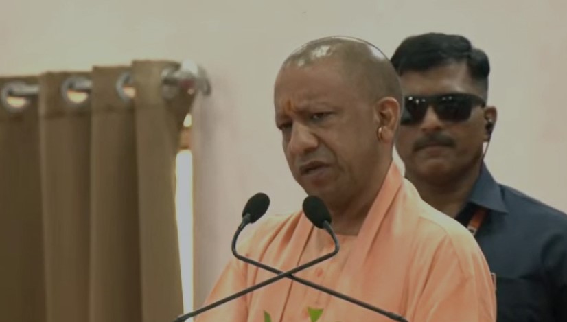 कुछ लोग जानबूझकर जातीय संघर्ष की स्थिति पैदा करना चाहते हैं... वाराणसी के कार्यक्रम में बोले CM योगी