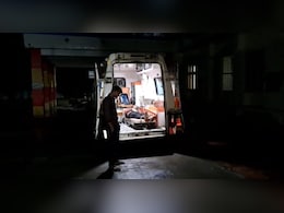 सामूहिक आत्महत्या! एक ही परिवार के 4 सदस्यों की मौत, पुलिस की जांच में होगा खुलासा  सामूहिक आत्महत्या! एक ही परिवार के 4 सदस्यों की मौत, पुलिस की जांच में होगा खुलासा