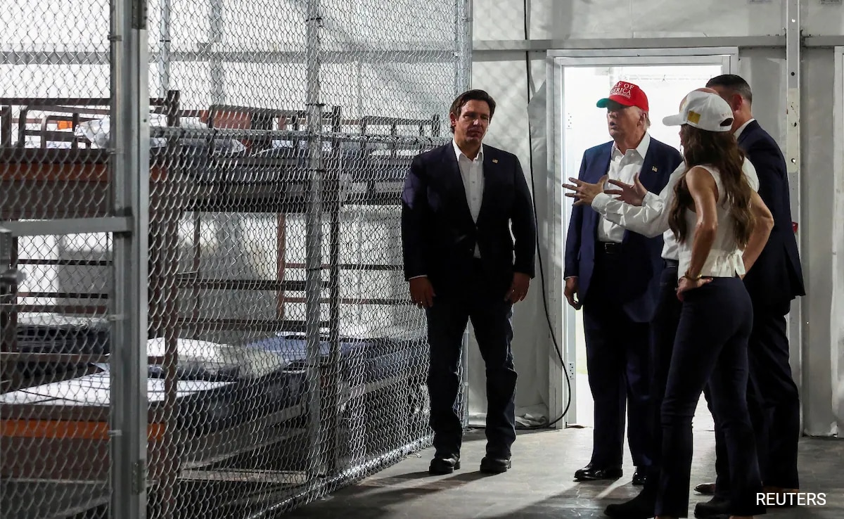 At New US Detention Centres, Women Forced To Use Toilets In Front Of Men