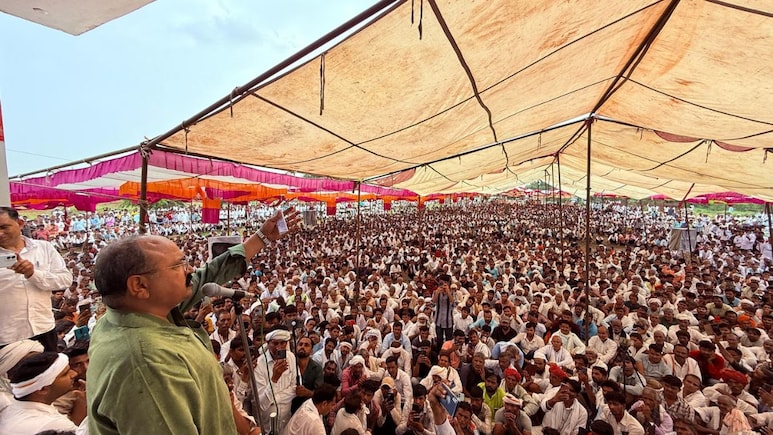 Rajasthan: PKC ERCP परियोजना को लेकर डूंगरी बांध पर गहराया विरोध, भजनलाल सरकार को मिला 7 दिन का अल्टीमेटम Rajasthan: PKC ERCP परियोजना को लेकर डूंगरी बांध पर गहराया विरोध, भजनलाल सरकार को मिला 7 दिन का अल्टीमेटम