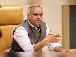 A "No Congress Without Siddaramaiah" Remark, Then Priyank Kharge's Rebuttal