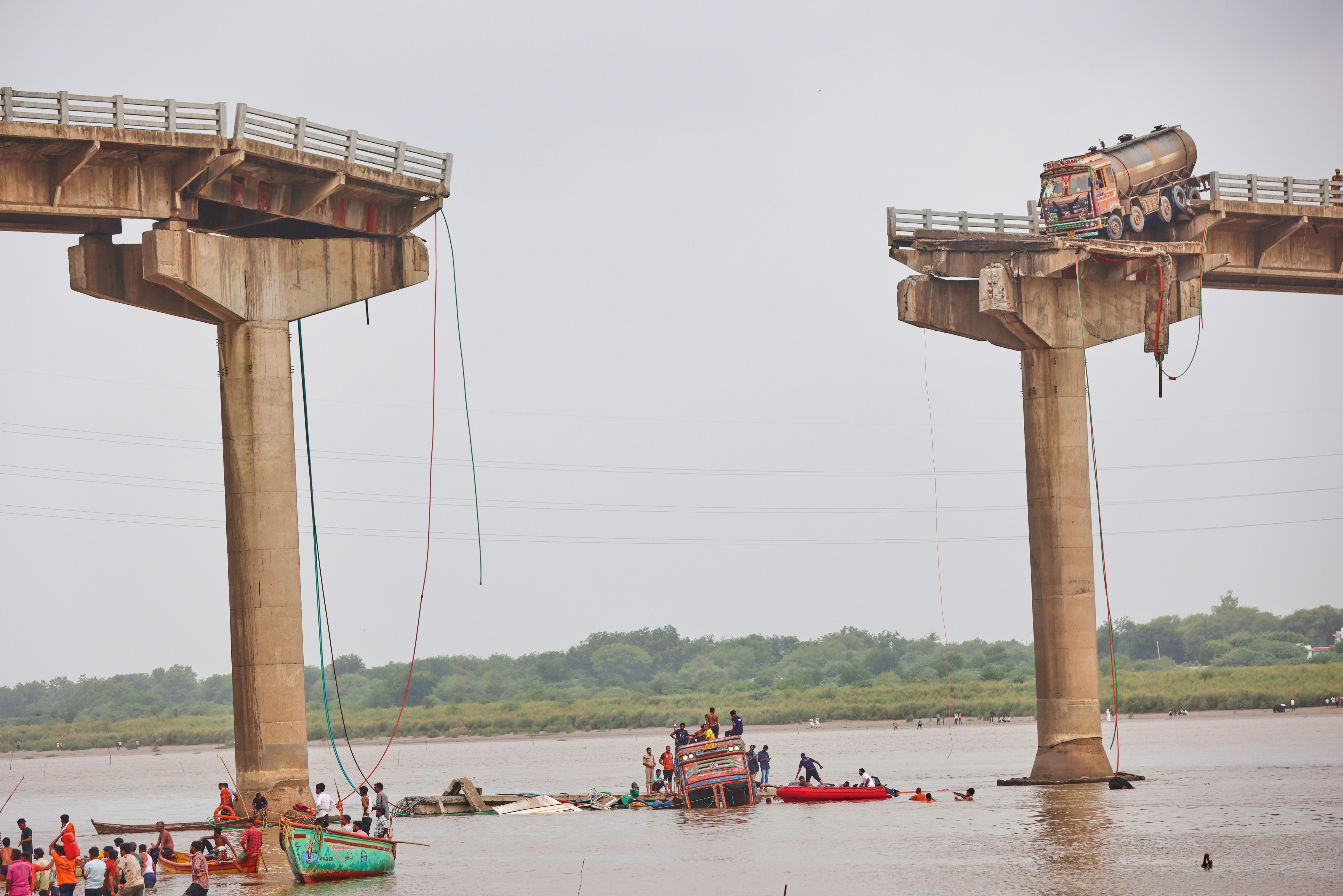 Gujarat Bridge That Fell Shook When Cars Crossed, Was Disaster-In-Waiting