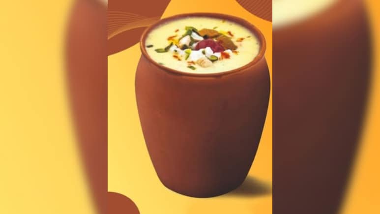 क्या आपको पता है गर्म छाछ पीने से क्या होता है? सेहत के लिए है वरदान फायदे जानकर आज से ही पीने लगेंगे आप क्या आपको पता है गर्म छाछ पीने से क्या होता है? सेहत के लिए है वरदान फायदे जानकर आज से ही पीने लगेंगे आप