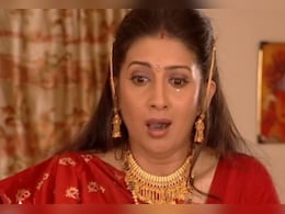 'क्योंकि सास भी कभी बहू थी' में कमबैक के बीच स्मृति ईरानी का वीडियो वायरल, 27 साल पहले ऐसी दिखती थी तुलसी, फैंस बोले- टॉप मॉडल 'क्योंकि सास भी कभी बहू थी' में कमबैक के बीच स्मृति ईरानी का वीडियो वायरल, 27 साल पहले ऐसी दिखती थी तुलसी, फैंस बोले- टॉप मॉडल
