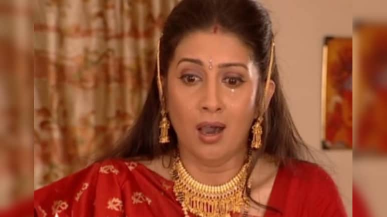 'क्योंकि सास भी कभी बहू थी' में कमबैक के बीच स्मृति ईरानी का वीडियो वायरल, 27 साल पहले ऐसी दिखती थी तुलसी, फैंस बोले- टॉप मॉडल 'क्योंकि सास भी कभी बहू थी' में कमबैक के बीच स्मृति ईरानी का वीडियो वायरल, 27 साल पहले ऐसी दिखती थी तुलसी, फैंस बोले- टॉप मॉडल