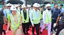 Mumbai - Pune : मुंबई-पुणे प्रवासातील अर्धा तास कमी होणार, वाचा मिसिंग लिंक प्रकल्पाची वैशिष्ट्ये