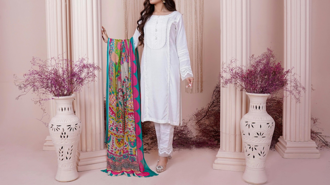 Rock this festive season with kurta sets that look effortlessly stylish; Photo Credit: Pexels