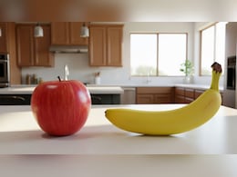 Apples vs Bananas: What's Better For Weaker Digestion During Monsoon? Apples vs Bananas: What's Better For Weaker Digestion During Monsoon?