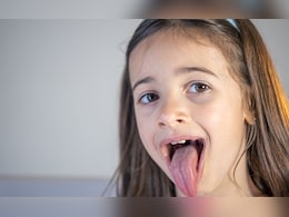 आंखों और स्किन के लिए संजीवनी की तरह काम करती है मुंह की लार, फायदे जानकर रह जाएंगे हैरान आंखों और स्किन के लिए संजीवनी की तरह काम करती है मुंह की लार, फायदे जानकर रह जाएंगे हैरान