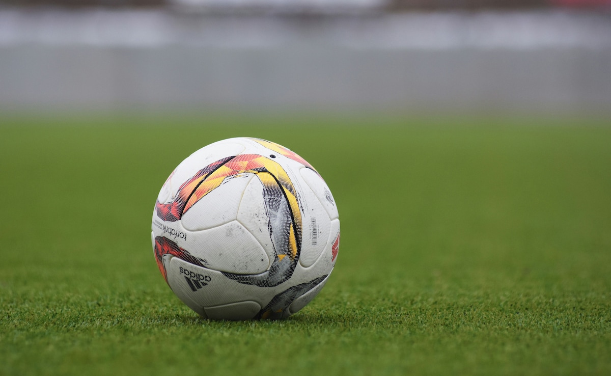 Футболен треньор в висш Тайвански университет е обвинен от студенти