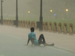 दिल्ली में अब मॉनसून के बाद होगा क्लाउड सीडिंग ट्रायल, क्यों ₹3.21 करोड़ खर्च कर रही सरकार? दिल्ली में अब मॉनसून के बाद होगा क्लाउड सीडिंग ट्रायल, क्यों ₹3.21 करोड़ खर्च कर रही सरकार?