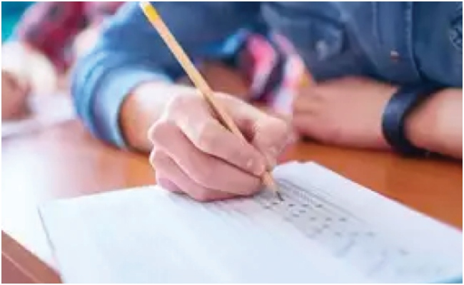 भर्ती परीक्षा प्रश्न पत्र का सोशल मीडिया पर एनालिसिस तो एक करोड़ का जुर्माना या जेल... SSC का फरमान