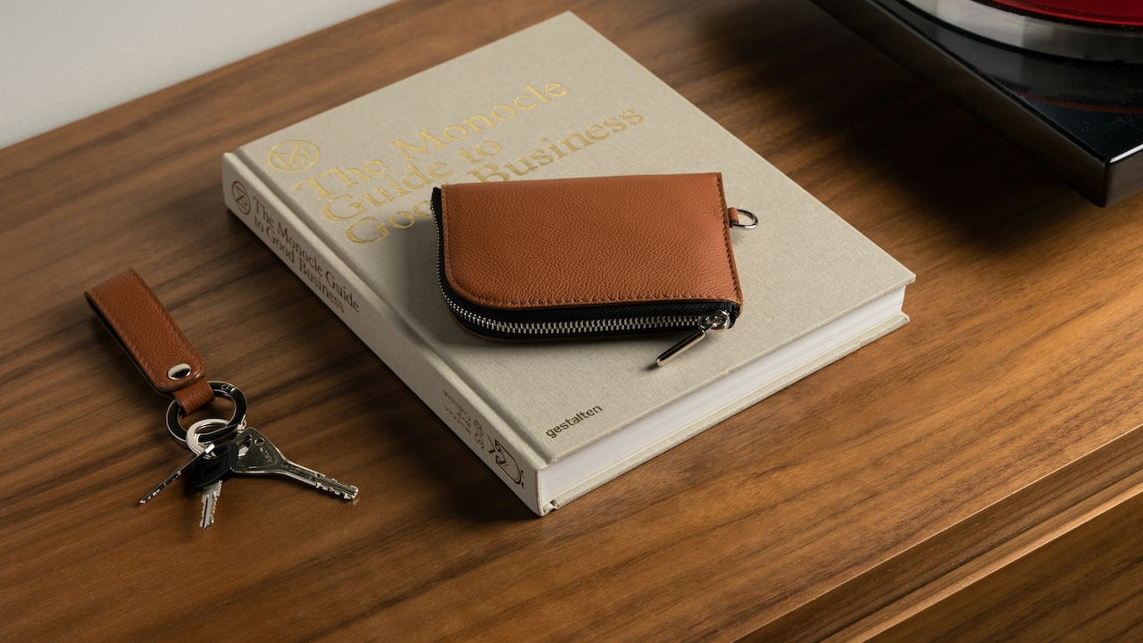 Explore These Amazing Wallet And Belt Collection For Men During Flipkart GOAT Sale 