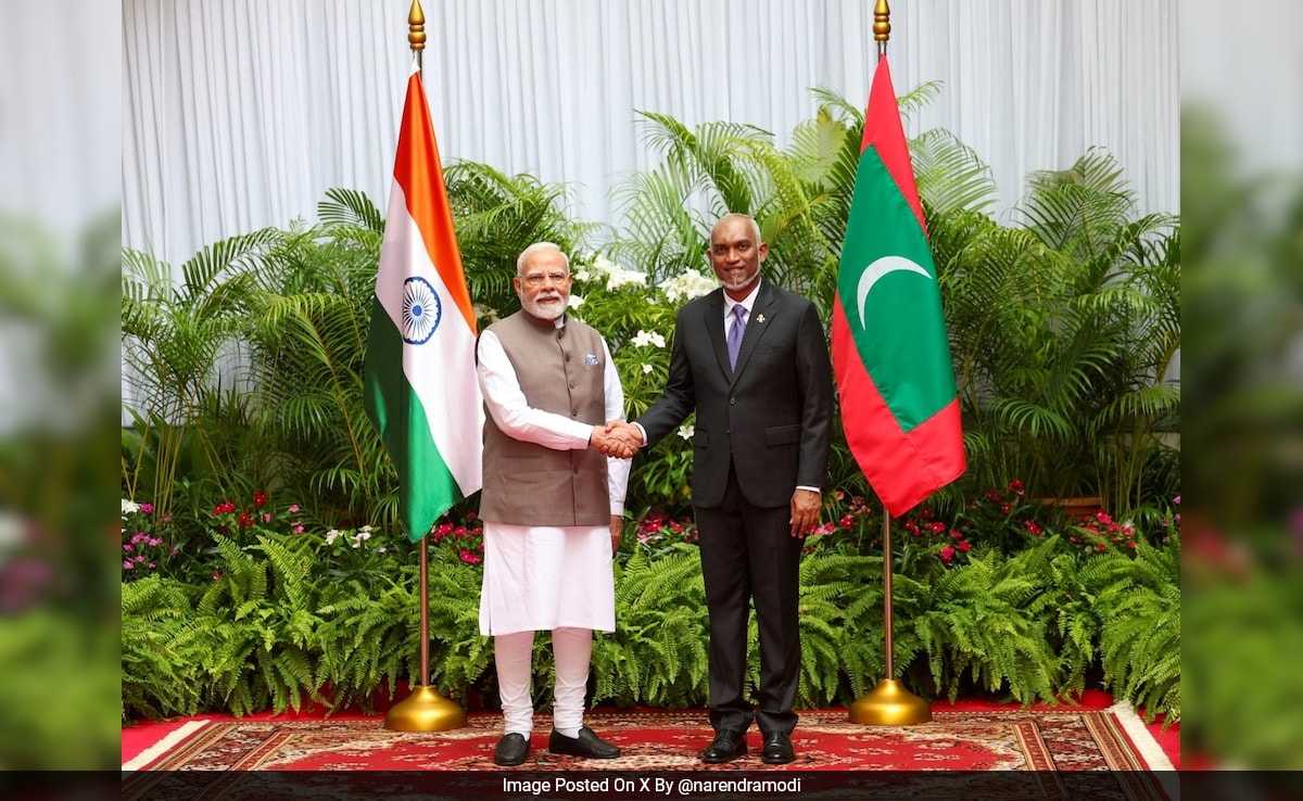 PM Modi Becomes India's 2nd-Longest Serving PM, Felicitated in Maldives