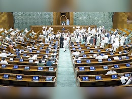 SIR पर संसद में हंगामा जारी, 3 बार स्थगन के बाद भी नहीं चली कार्यवाही, विपक्ष-सरकार में तकरार SIR पर संसद में हंगामा जारी, 3 बार स्थगन के बाद भी नहीं चली कार्यवाही, विपक्ष-सरकार में तकरार