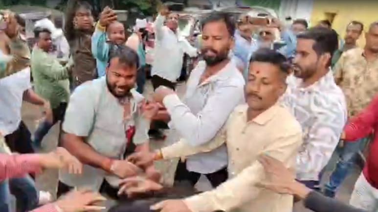 Bajrang Dal Members Assault Group Over Alleged Conversion Charges