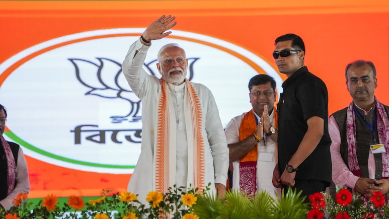 बिहार और बंगाल दौरे में पीएम मोदी ने क्या मैसेज दिया?