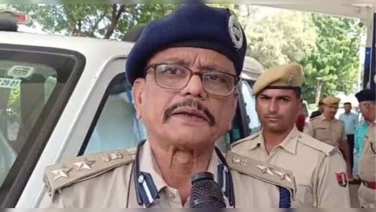 Rajasthan: चार पुलिसकर्मियों ने युवक को किडनैप करके लूटी थी क्रिप्टो करेंसी, अब चारों पर गिरी गाज Rajasthan: चार पुलिसकर्मियों ने युवक को किडनैप करके लूटी थी क्रिप्टो करेंसी, अब चारों पर गिरी गाज