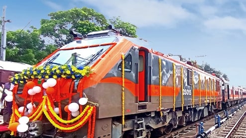 &nbsp;दशहरा, दीपावली और छठ पर मुंबई से अयोध्या के लिए चलेगी 24 स्पेशल ट्रेनें! फटाफट बुक करें कंफर्म टिकट