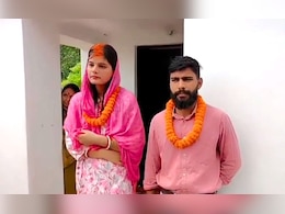 Extra Marital Affair Love Story: बायको पुतण्यासोबत पळून गेली, नवऱ्याचं आयुष्य बरबाद झालं Extra Marital Affair Love Story: बायको पुतण्यासोबत पळून गेली, नवऱ्याचं आयुष्य बरबाद झालं