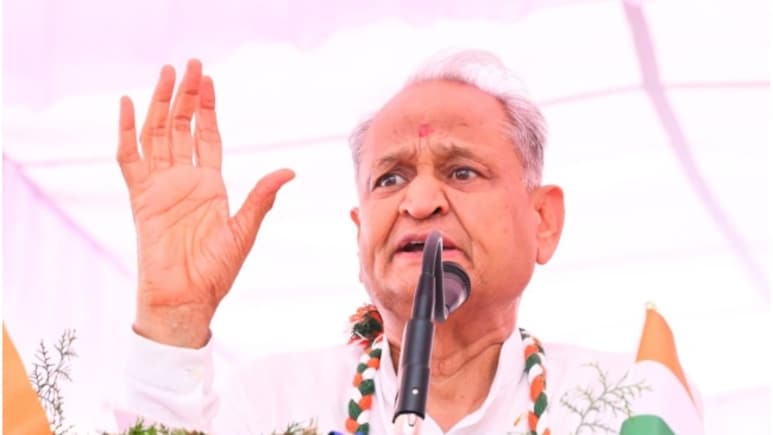 बीकानेर पहुंचे अशोक गहलोत, मोदी सरकार पर जमकर बरसे; पूछा- 26 लोगों की मौत का जिम्मेदार कौन?