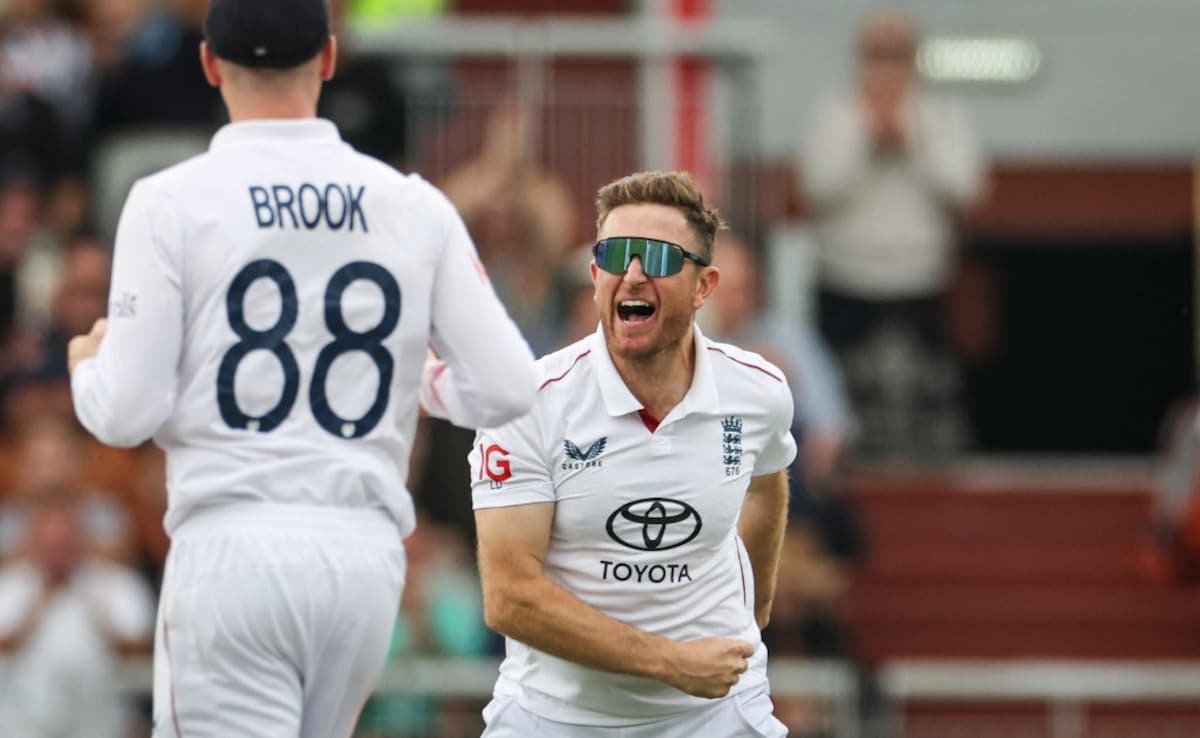 "England Are Stronger With All-Round Package Liam Dawson": Michael Vaughan