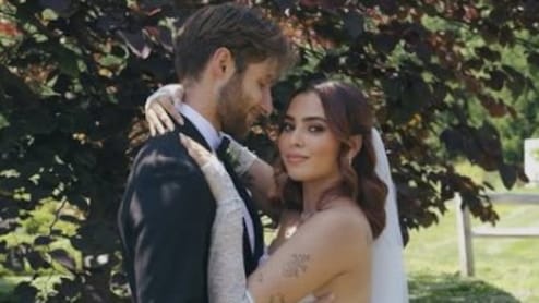 Anurag Kashyap's Daughter Aaliyah Marries Husband Shane Gregoire (Again). This Time, A White Wedding