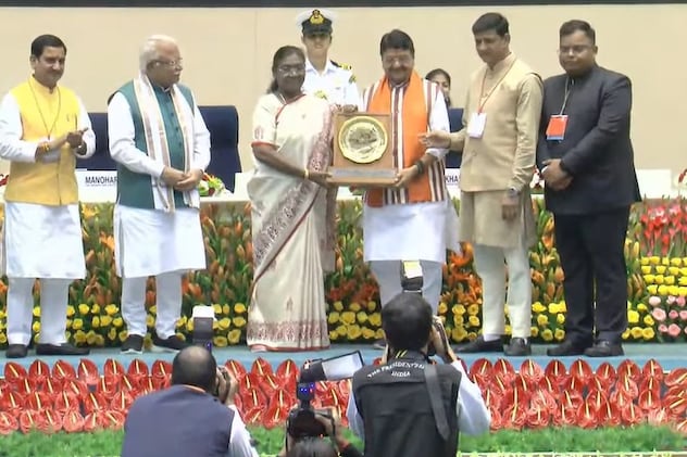 Swachh Award 2024: इंदौर ने फिर चैंपिनन, आठवीं बार बना देश का सबसे साफ शहर, दूसरे नंबर पर है सूरत