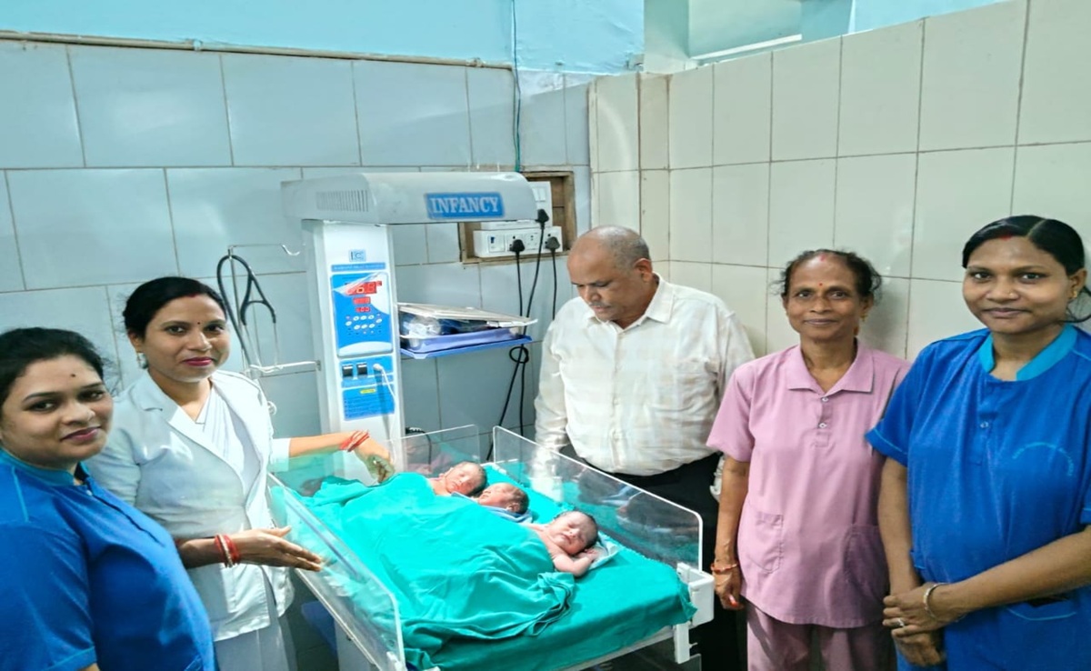Rare Case: भाटापारा के स्वास्थ्य केंद्र में तीन स्वस्थ बच्चों का जन्म; डॉक्टर ने कहा- दुर्लभ केस