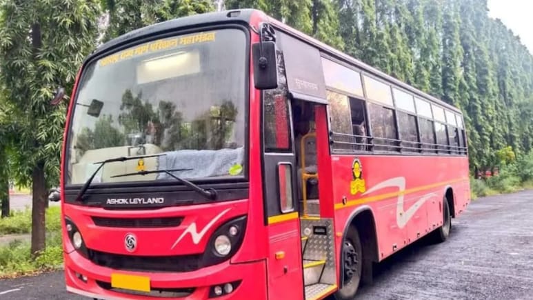ST Cleanliness Survey: एसटीच्या स्वच्छता सर्वेक्षणात धक्कादायक निष्कर्ष: 568 पैकी 149 बस स्थानके नापास ST Cleanliness Survey: एसटीच्या स्वच्छता सर्वेक्षणात धक्कादायक निष्कर्ष: 568 पैकी 149 बस स्थानके नापास