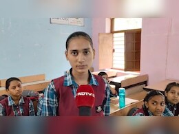 MP News: 3 साल बाद भी नहीं बन पाया संदीपनी विद्यालय भवन, जर्जर बिल्डिंग में चल रहीं क्लासेज; छात्राएं परेशान MP News: 3 साल बाद भी नहीं बन पाया संदीपनी विद्यालय भवन, जर्जर बिल्डिंग में चल रहीं क्लासेज; छात्राएं परेशान